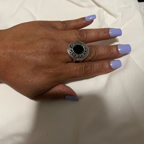 Lia Sophia Lyrical Ring Size 9 SilverTone Filigree Lacework Design Black - Picture 1 of 4